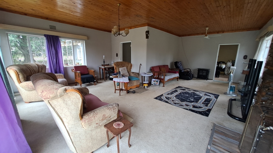 5 Bedroom Property for Sale in Villiers Free State